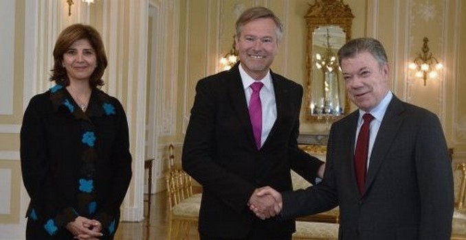 santos_embajador_francia