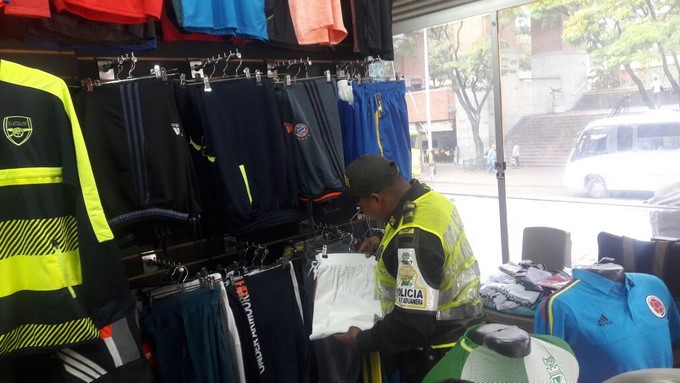 Las autoridades incautaron $332 millones en mercancía de contrabando 3 Incautación de mercancía