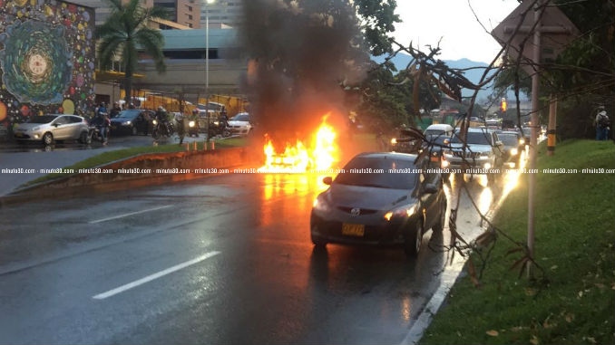 Incendio_vehiculo_Regional_5