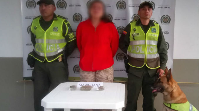 Mujer_Capturada_Marihuana