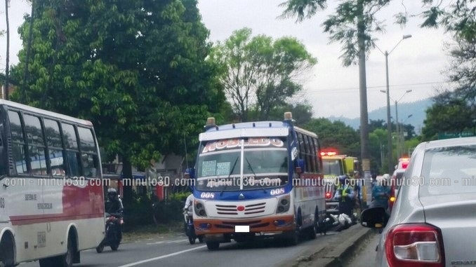 Accidente en la carrera 80 generó una fuerte congestión