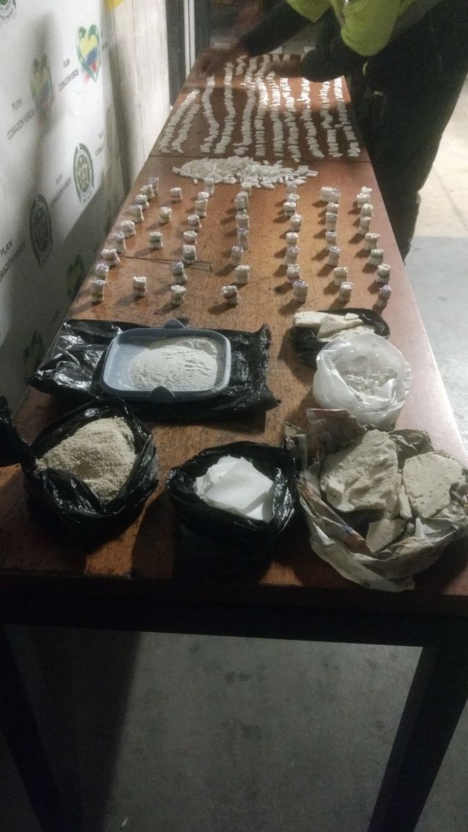 Policías hallaron 4.000 gramos de base de coca en plena vía pública del barrio Buenos Aires