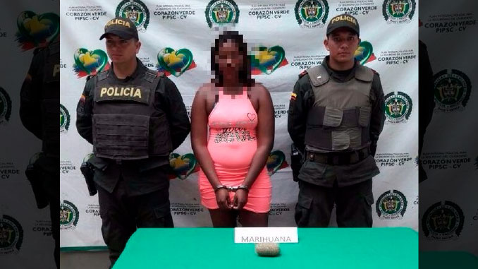 Sorprendieron a una joven en vía de Urabá con 120 gramos de marihuana