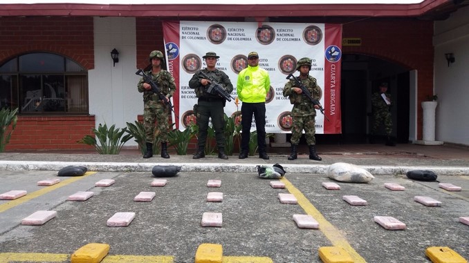 Ubican centro de acopio subterráneo en Montebello con más de 700 kilos de droga del 'Clan del Golfo'