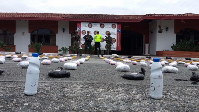 Ubican centro de acopio subterráneo en Montebello con más de 700 kilos de droga del 'Clan del Golfo'