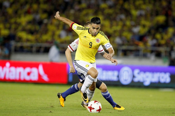 FOTOS: Desazón, Colombia dejó escapar la clasificación de las manos 9 colombia paraguay falcao 3