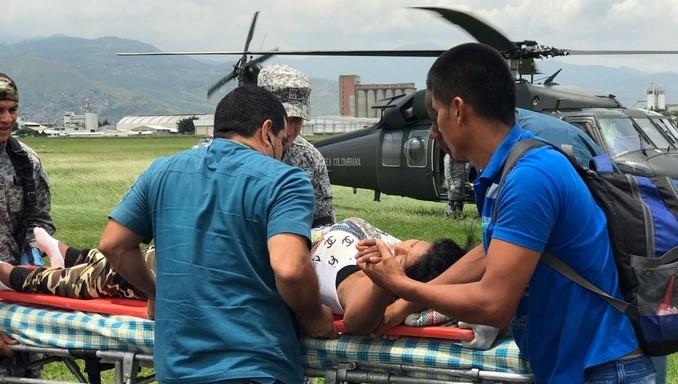 Fuerza Aérea trasladó a dos mujeres indígenas en el Cauca que se encontraban en delicado estado de salud