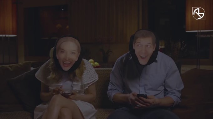 EN VIDEO: El coqueteo “online” ¿una nueva forma de infidelidad?