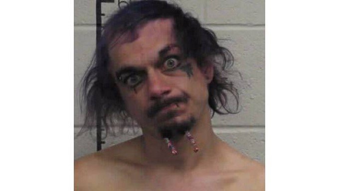 Brian Zielinski disfrazado de Jack Sparrow/ Foto propiedad de: Propiedad de Sequatchie County Jail)