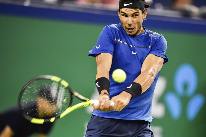 Federer, el inquebrantable hueso de Nadal esta temporada, se queda con el Masters de Shanghái 2 nadal11