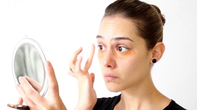 EN VIDEO: Deja de sufrir por tus ojeras ¡Ya no más!