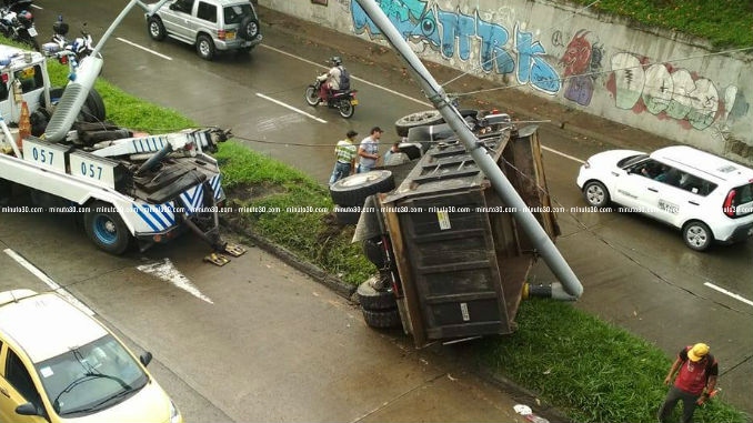 Accidente_Volqueta_2
