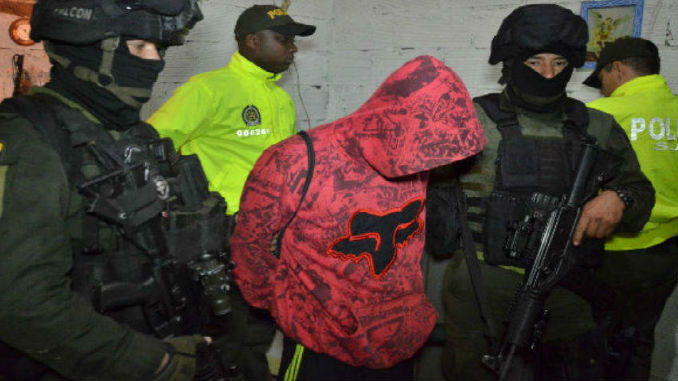 Alias_Coca_Cola_Amaga_La_Balastrera