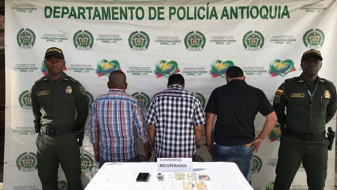 Los investigan las autoridades, al parecer, se hacían pasar por policías