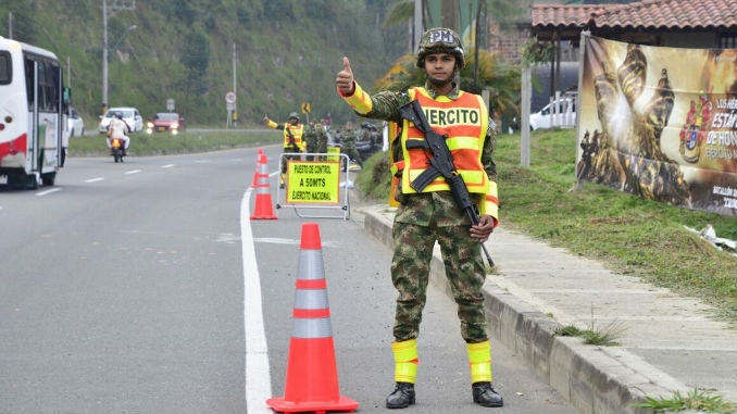 Ejercito_en_las_Vias