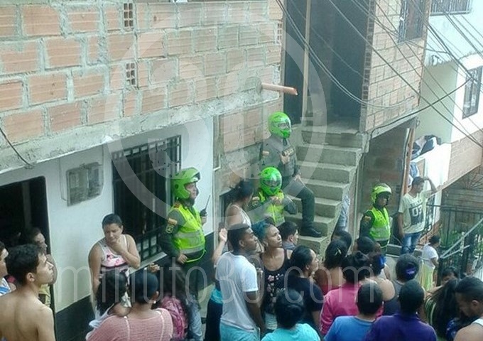 FOTOS: En Manrique la comunidad quiere "linchar" a un presunto violador 6 Linchamiento Manrique 4