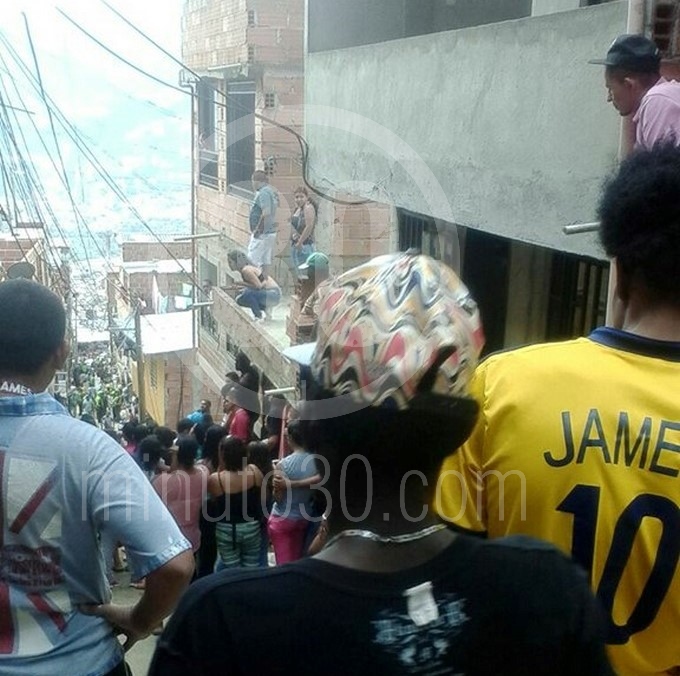 FOTOS: En Manrique la comunidad quiere "linchar" a un presunto violador 5 Linchamiento Manrique 5