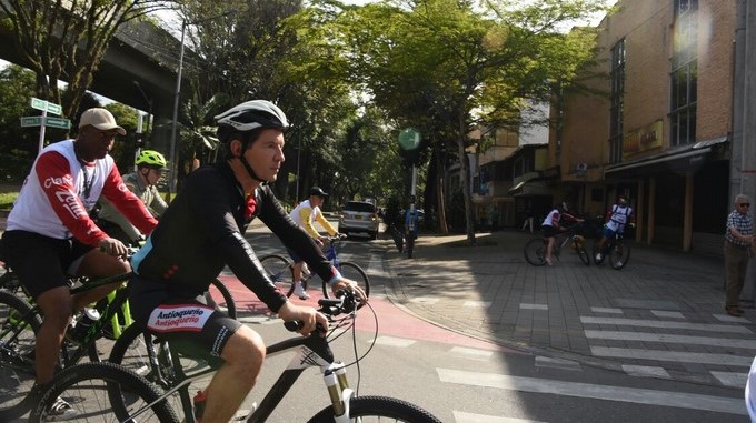 FOTOS: El Gobernador se sumó a la versión 24 de “Por Medellín en bicicleta”