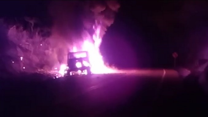 Camión con juguetes se incendió en vía del municipio de Uramita