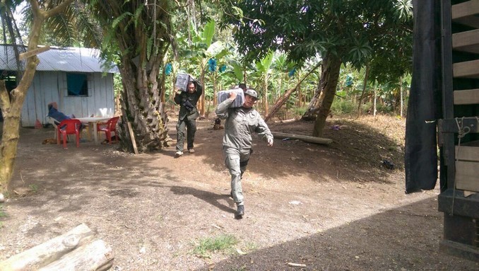 VIDEO Y FOTOS: Más de 12 toneladas de cocaína del 'Clan del Golfo' decomisó la Policía en Carepa y Chigorodó 7 Más de 12 toneladas de cocaína del 'Clan del Golfo' decomisó la Policía en Carepa y Chigorodó