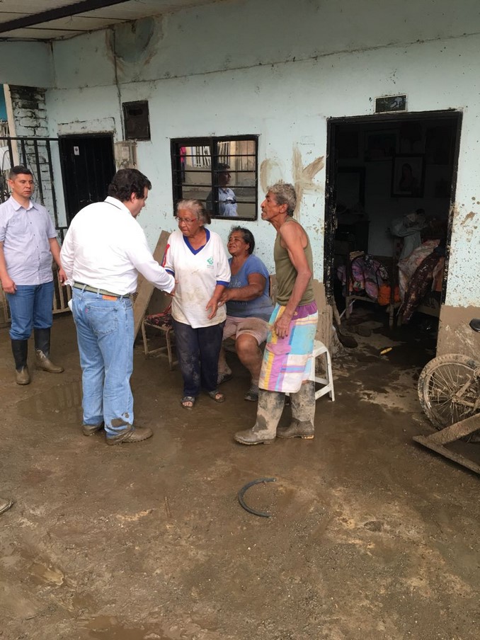 El defensor del Pueblo, Carlos Alfonso Negret Mosquera, se encuentra realizando un acompañamiento a las comunidades afectadas por las inundaciones en Corinto, Cauca.