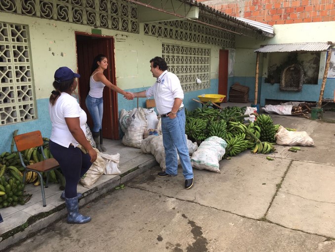 El defensor del Pueblo, Carlos Alfonso Negret Mosquera, se encuentra realizando un acompañamiento a las comunidades afectadas por las inundaciones en Corinto, Cauca.
