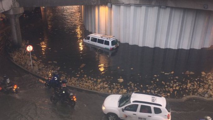VIDEOS: ¡Vuelve y juega! Inundación en el deprimido de la 94 2 deprimido la 94