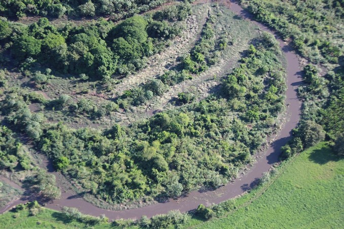 Fuerza Aérea sobrevuela las zonas en Tolima y Cundinamarca afectadas por deslizamientos y crecientes