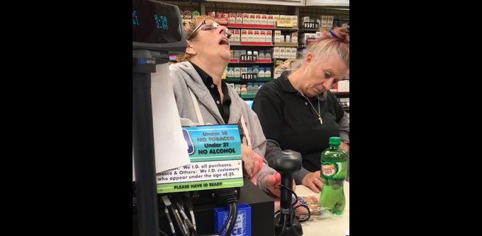 Captura tomada de Youtube: Fair West