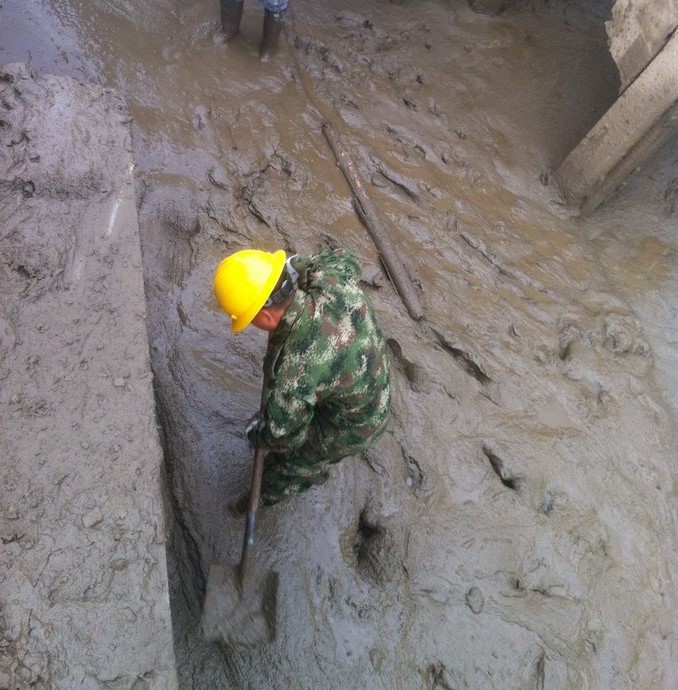 Ejército adelanta labores de evacuación, remoción de escombros y reubicación de afectados en Corinto