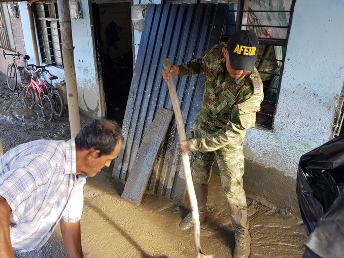 Ejército adelanta labores de evacuación, remoción de escombros y reubicación de afectados en Corinto