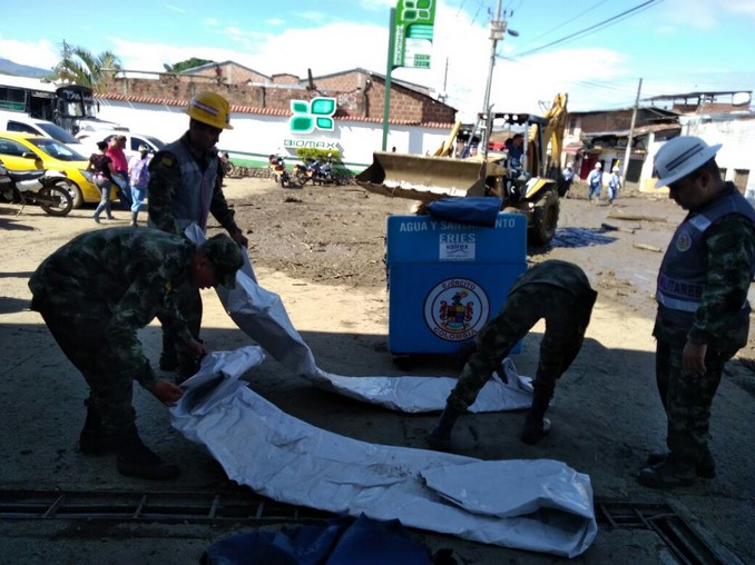 Ejército adelanta labores de evacuación, remoción de escombros y reubicación de afectados en Corinto