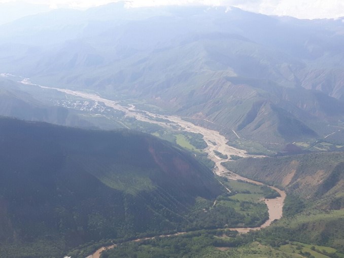 Fuerza Aérea sobrevoló municipios en alerta amarilla en el Huila