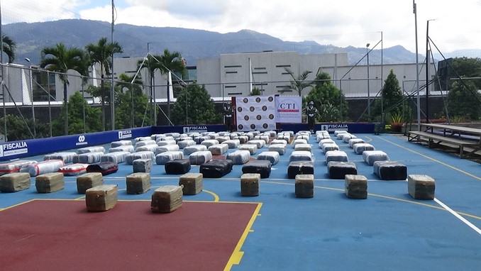 VIDEO Y FOTOS: Así fue la incautación de más de 2.5 toneladas de marihuana en Bello 2 Así fue la incautación de más de 2.5 toneladas de marihuana en Bello