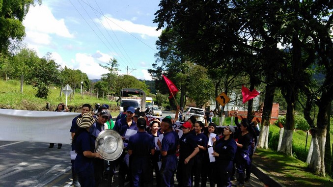 Aprendices y funcionarios del SENA La Salada protestaron por la salida de María Andrea Nieto