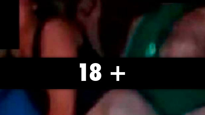 Vídeo. Con un baldado de agua fría separaron a pareja que sostenía relaciones sexuales en la calle