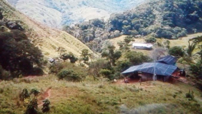 VIDEO: A la cárcel alias 'Libardo', señalado de ser el autor intelectual de masacre de una familia en Valdivia 3 La Fiscalía imputará los delitos de concierto para delinquir y tráfico, fabricación y porte de estupefacientes a tres presuntos integrantes de la organización denominada 'los Mineros', que tendría injerencia criminal en Marmato, Caldas.