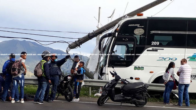 Accidente_Autopista_Medellin_Bogota_Diciem_6_2