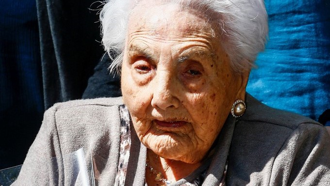 Fotografía de archivo (28042017), de la española Ana Vela, considerada la mujer más anciana de Europa, que falleció hoy a la edad de 116 años en Barcelona (noreste), ciudad en la que residía. EFE