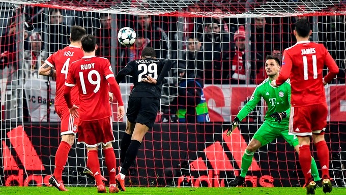 Bayern derrota por 3 a 1 al PSG, pero no le alcanza para ser primero de grupo