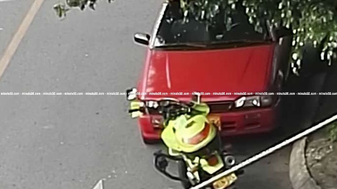 Dos jóvenes abandonaron en Calasanz un carro robado 1 Carro_Abandonado_Calansanz