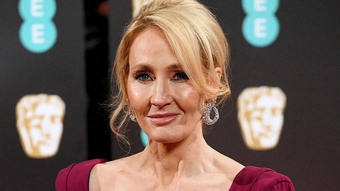 J.K.Rowling se disculpó por muerte del elfo doméstico Dobby en Harry Potter