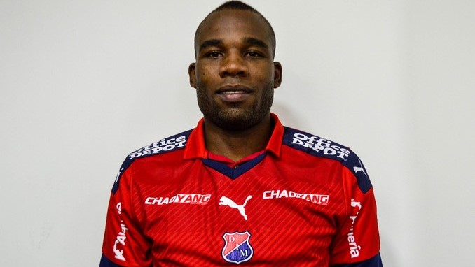 VIDEO: ¡Ya se puso la roja! Así presentó Medellín a su primer refuerzo 2 andres mosquera dim medellin
