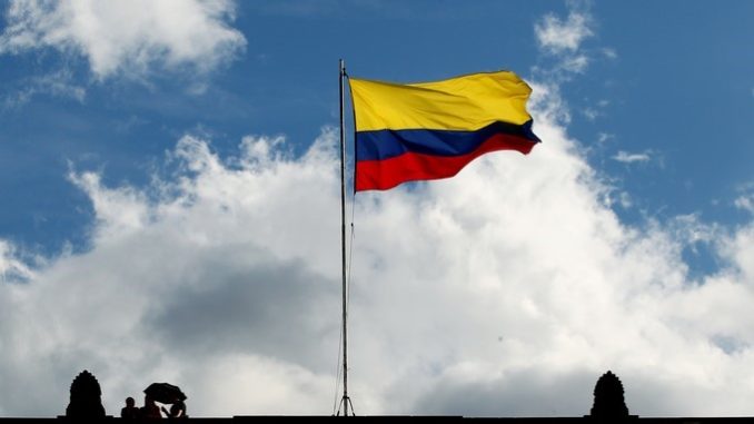 bandera-colombia_economia_-Copiar