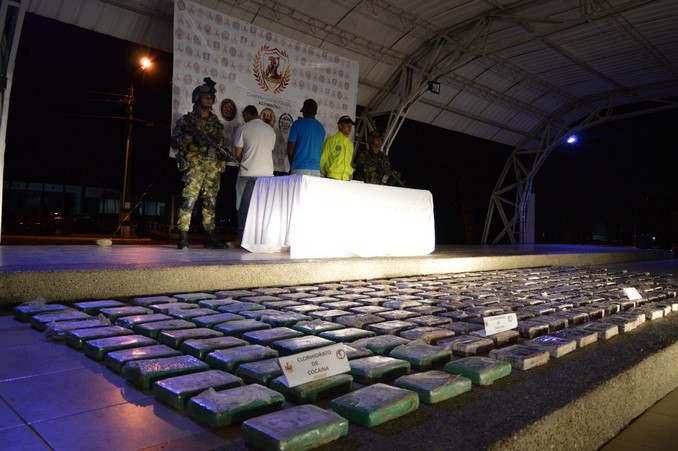 Neutralizan depósito ilegal con cocaína del 'Clan del Golfo' en Turbo. Dos hombres fueron capturados