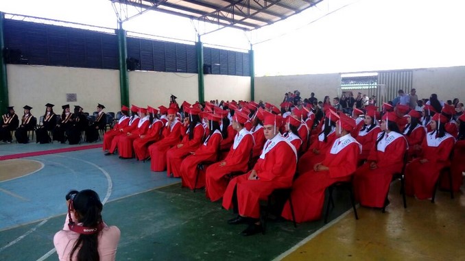 En Antioquia 33 excombatientes se graduaron como bachilleres