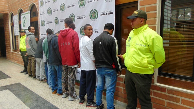 En fotos y video: Capturados 10 presuntos integrantes de la banda 'San Antonio' que delinque en Envigado 4 grupo delincuencial san antonio 1 Copiar