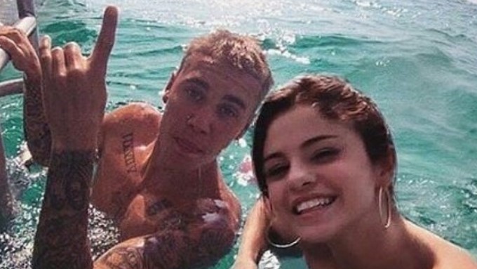 Justin Bieber y Selena Gómez/ Tomada de Instagram: @prenseis_selena
