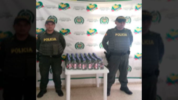 Más de 80 botellas de licor incautaron las autoridades en Turbo