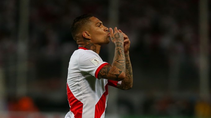 Paolo Guerrero se queda sin Mundial: FIFA lo suspende un año